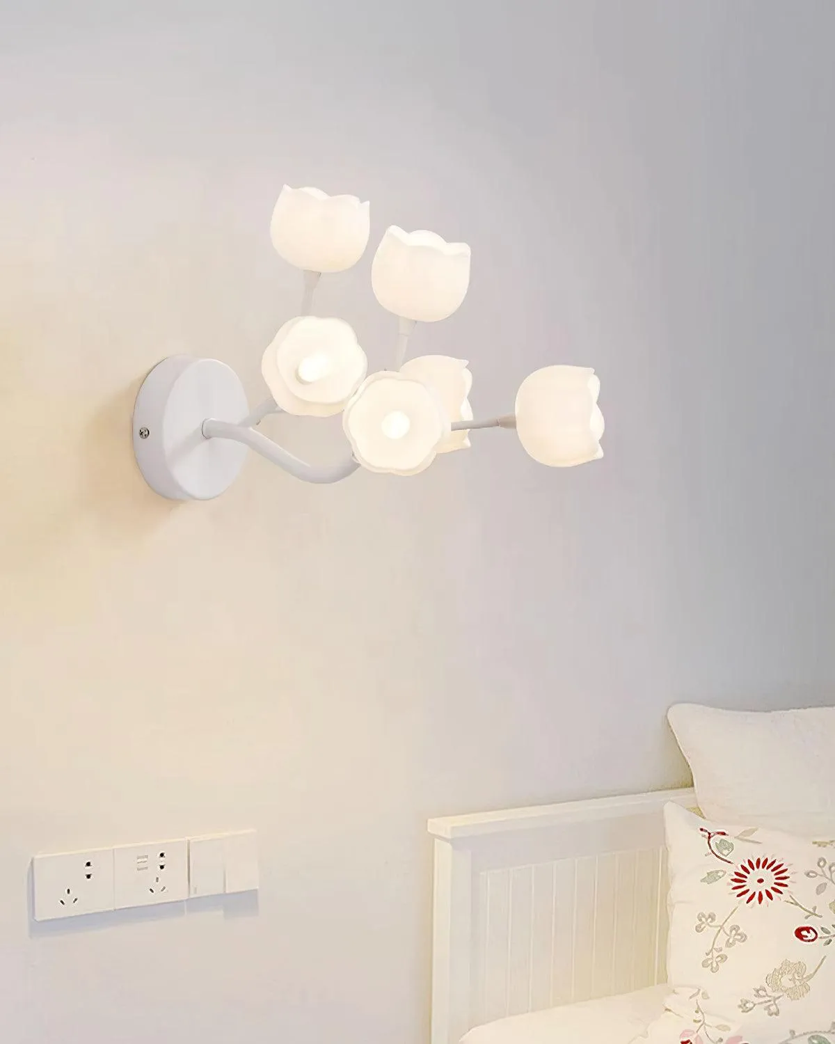 Rei Flower Wall Lamp